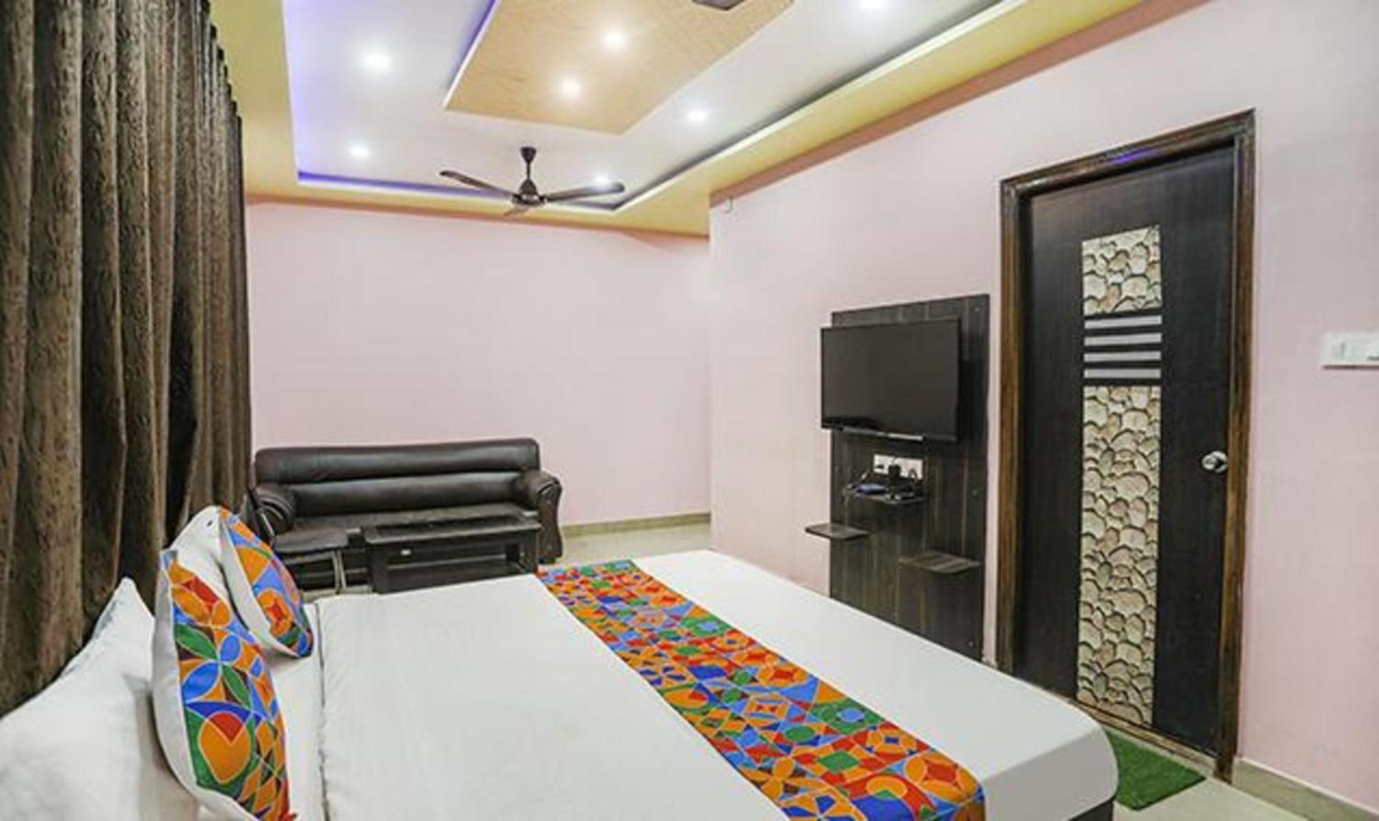 Fabexpress Banarasi Kothi Hotel Varanasi Exterior photo